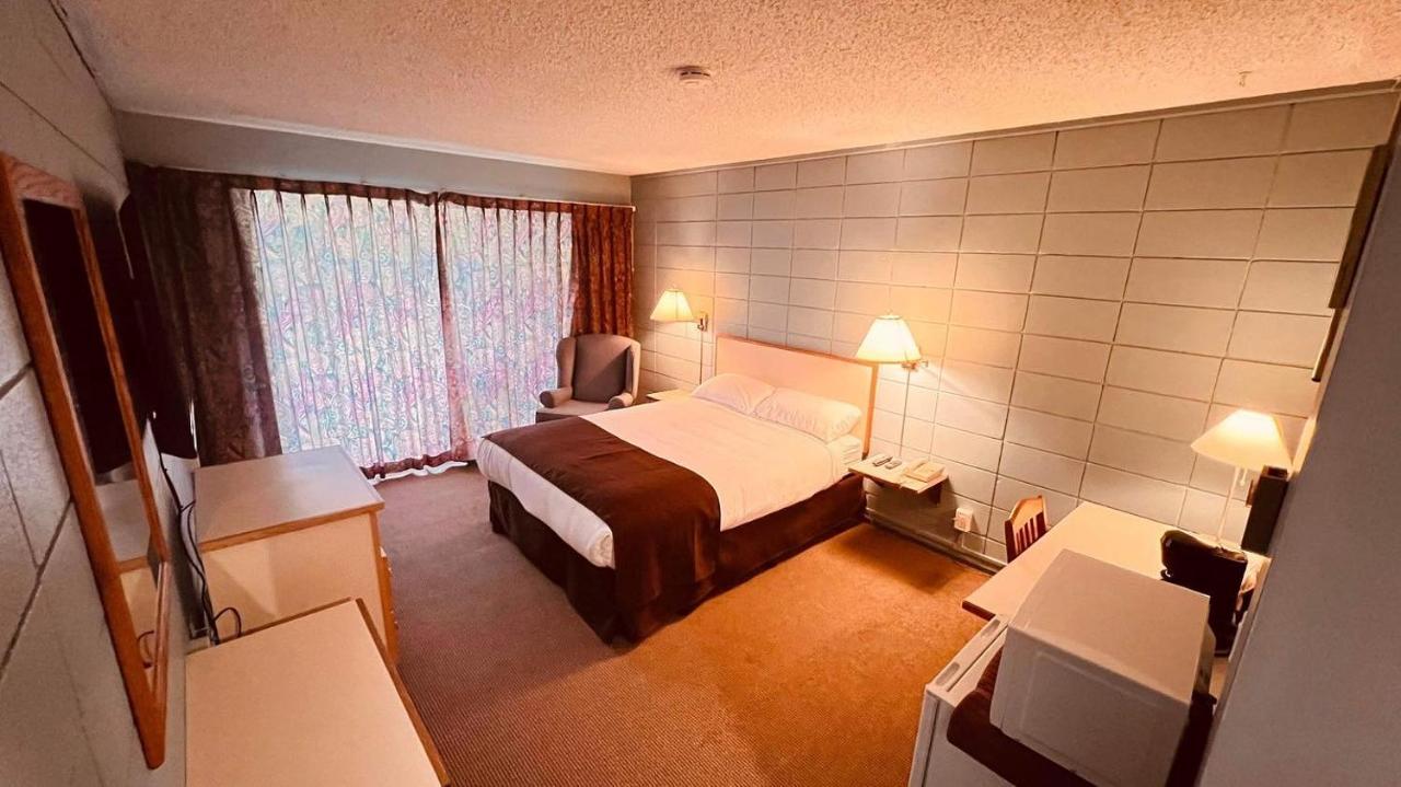 Airport Inn พอร์ต ฮาร์ดี ภายนอก รูปภาพ